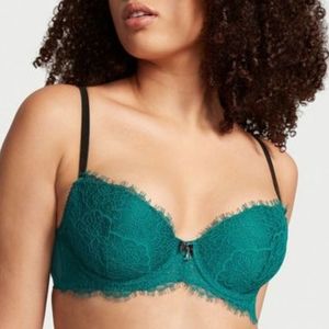 VICTORIA'S SECRET* Dream Angels Lightly Lined Lace & Velvet Demi Bra